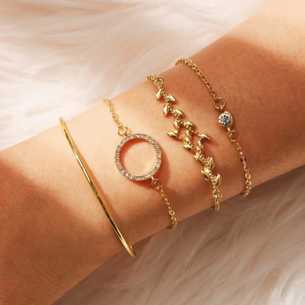 ✨4 Piece Bracelet Set✨